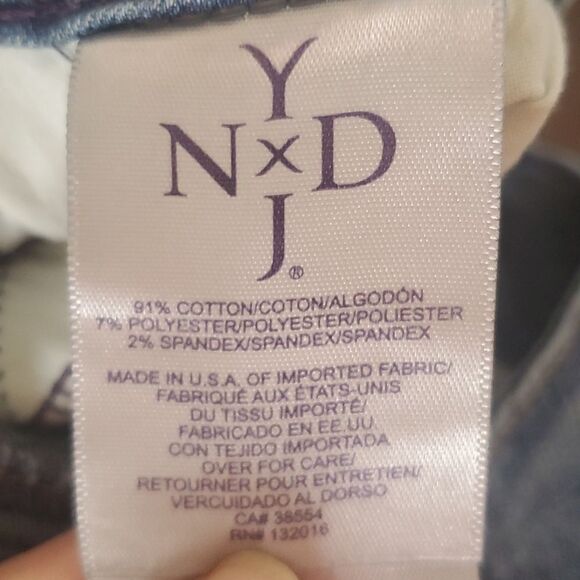 Womans Not Your Daughters Jeans Straight Leg Medium Wash Size 2 - Picture 4 of 5